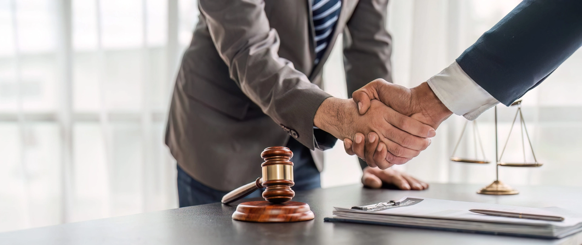 Consultation and meeting Lawyers and business professionals (1)